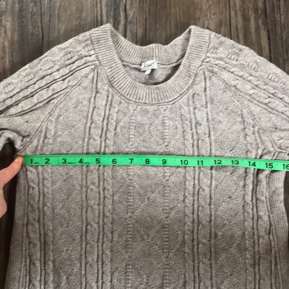 KISMET Cable Knit Oatmeal/Beige Long Scoop Bottom Warm Knitted Sweater Stretch - Picture 8 of 9